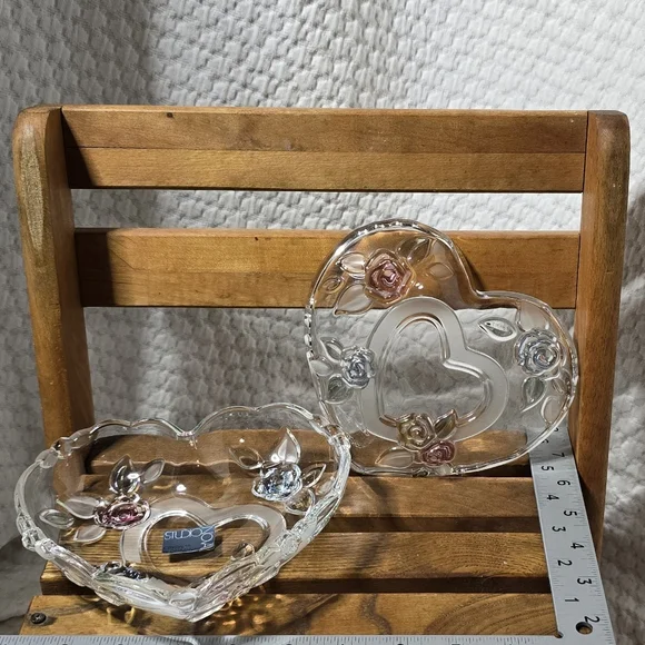 RARE FIND! Studio Nova Crystal Heart Covered Bowl - Picture 3 of 3